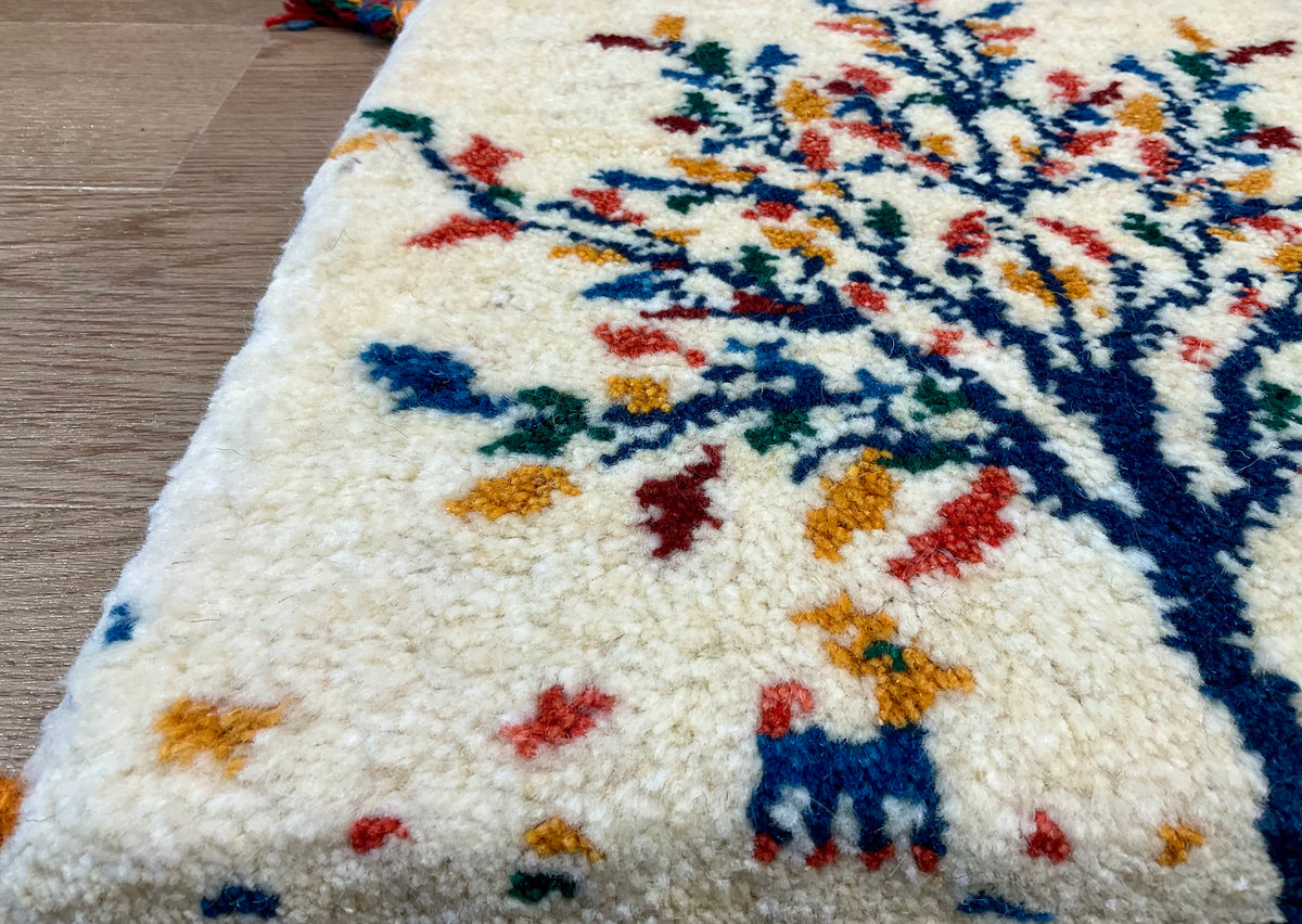 【福岡店】ギャッベ 42cm x 41cm Z3685