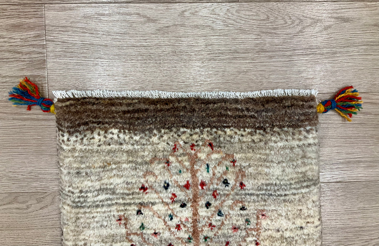 ギャッベ 43cm x 41cm Z1812