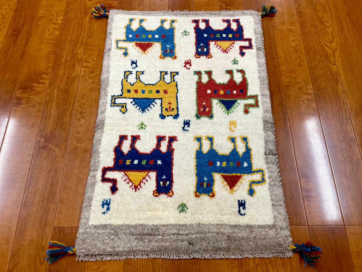 【オンライン限定】ギャッベ 88cm x 60cm RJ13709