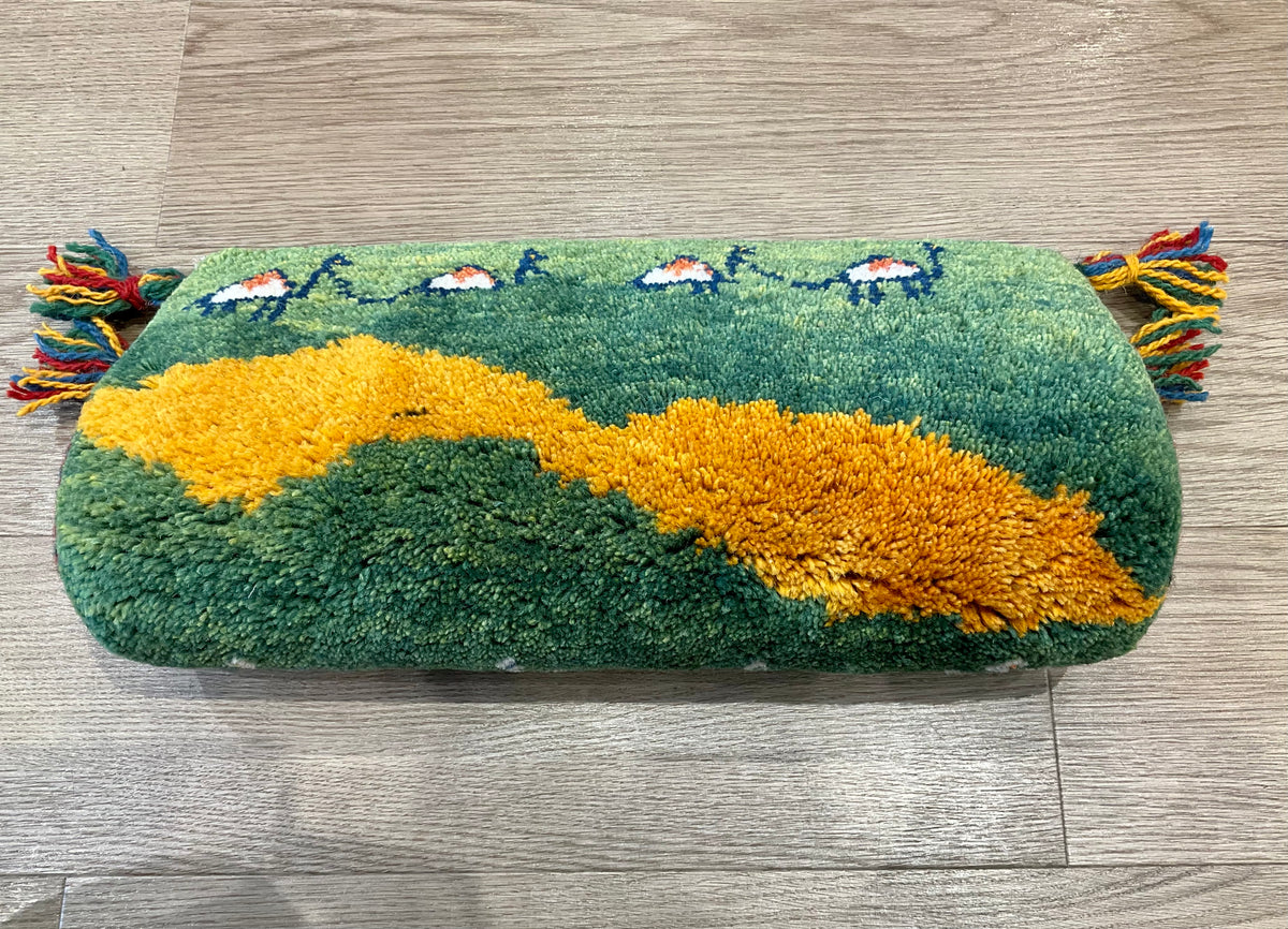 【福岡店】ギャッベ 43cm x 40cm Z3040