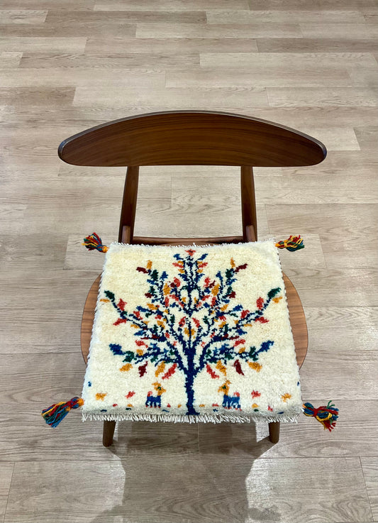 【福岡店】ギャッベ 42cm x 41cm Z3685