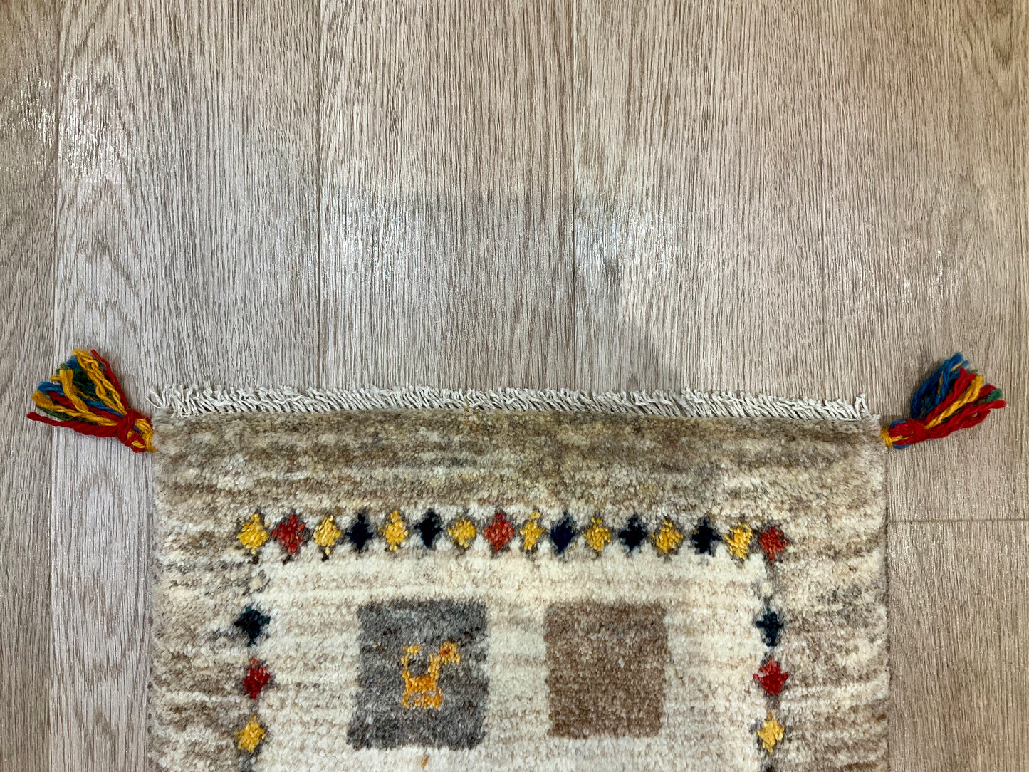 ギャッベ 43cm x 41cm T2044