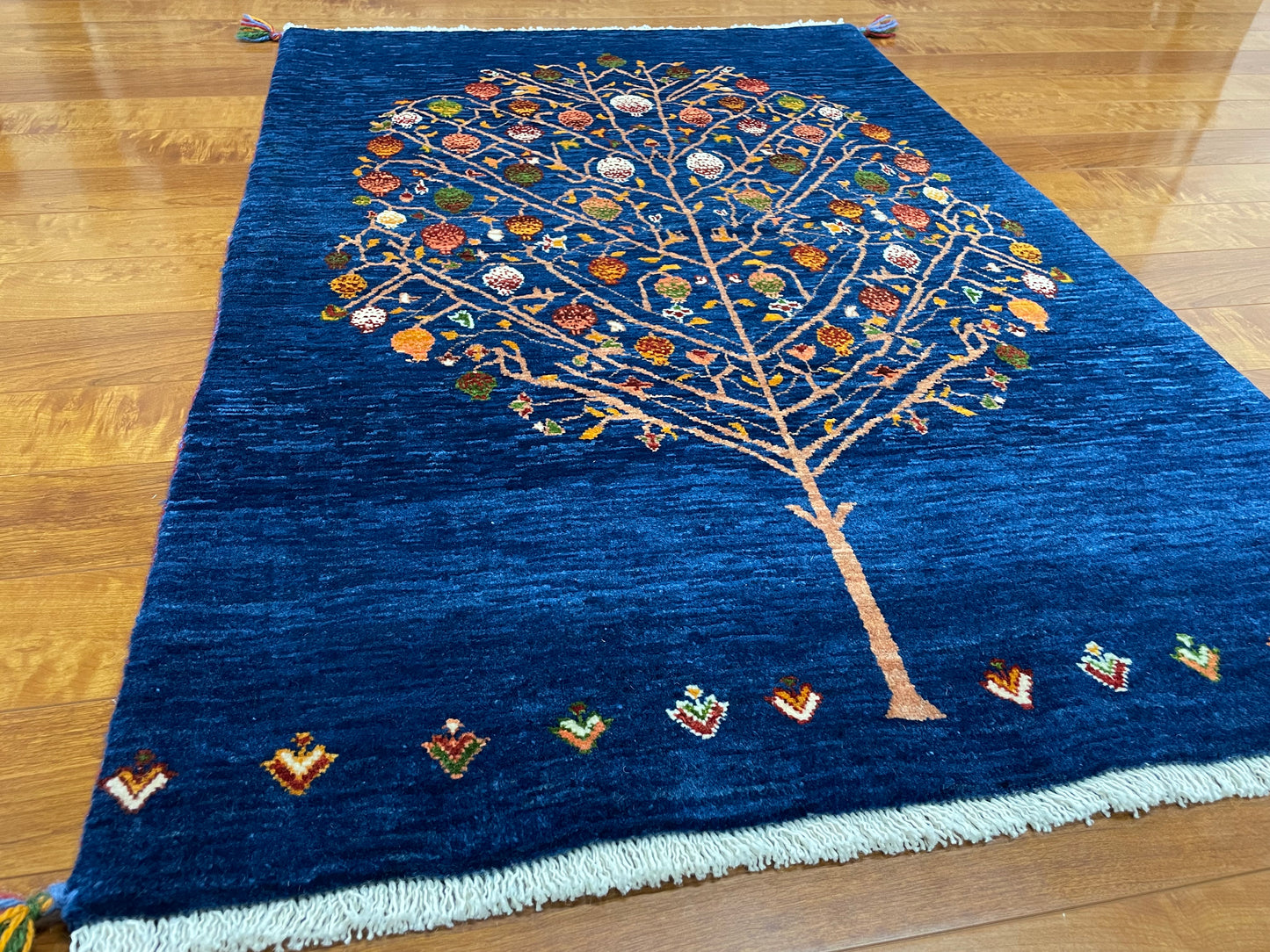 【オンライン限定】カシュクリギャッベ  128cm x 84cm RJ7685