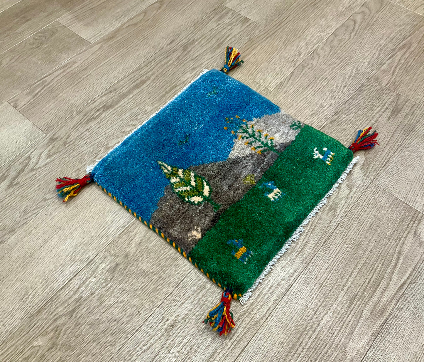 ギャッベ 40cm x 40cm Z27