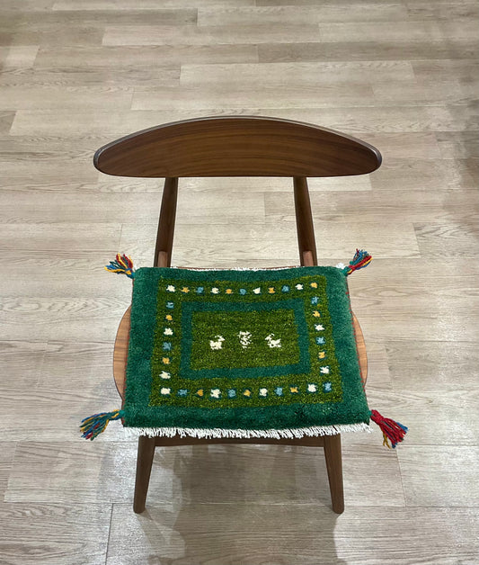 ギャッベ 44cm x 39cm Z990