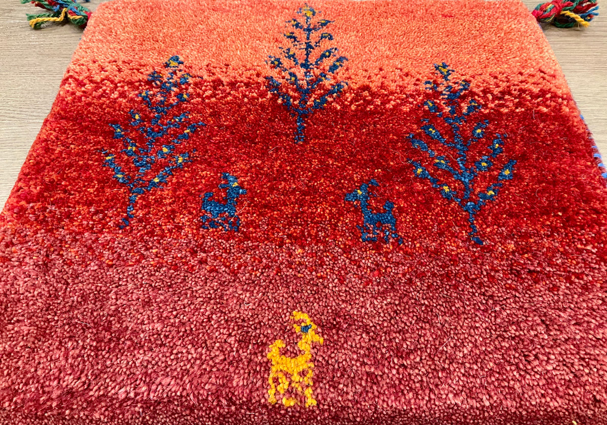 【福岡店】ギャッベ 44cm x 41cm Z3379