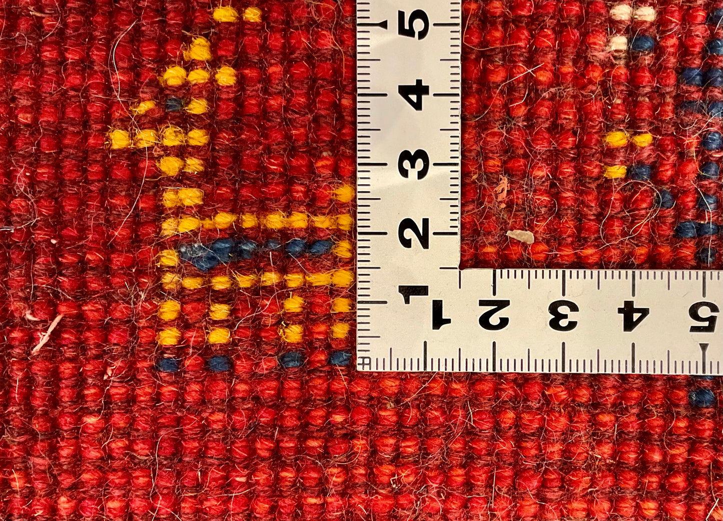 ギャッベ 40cm x 42cm Z2072