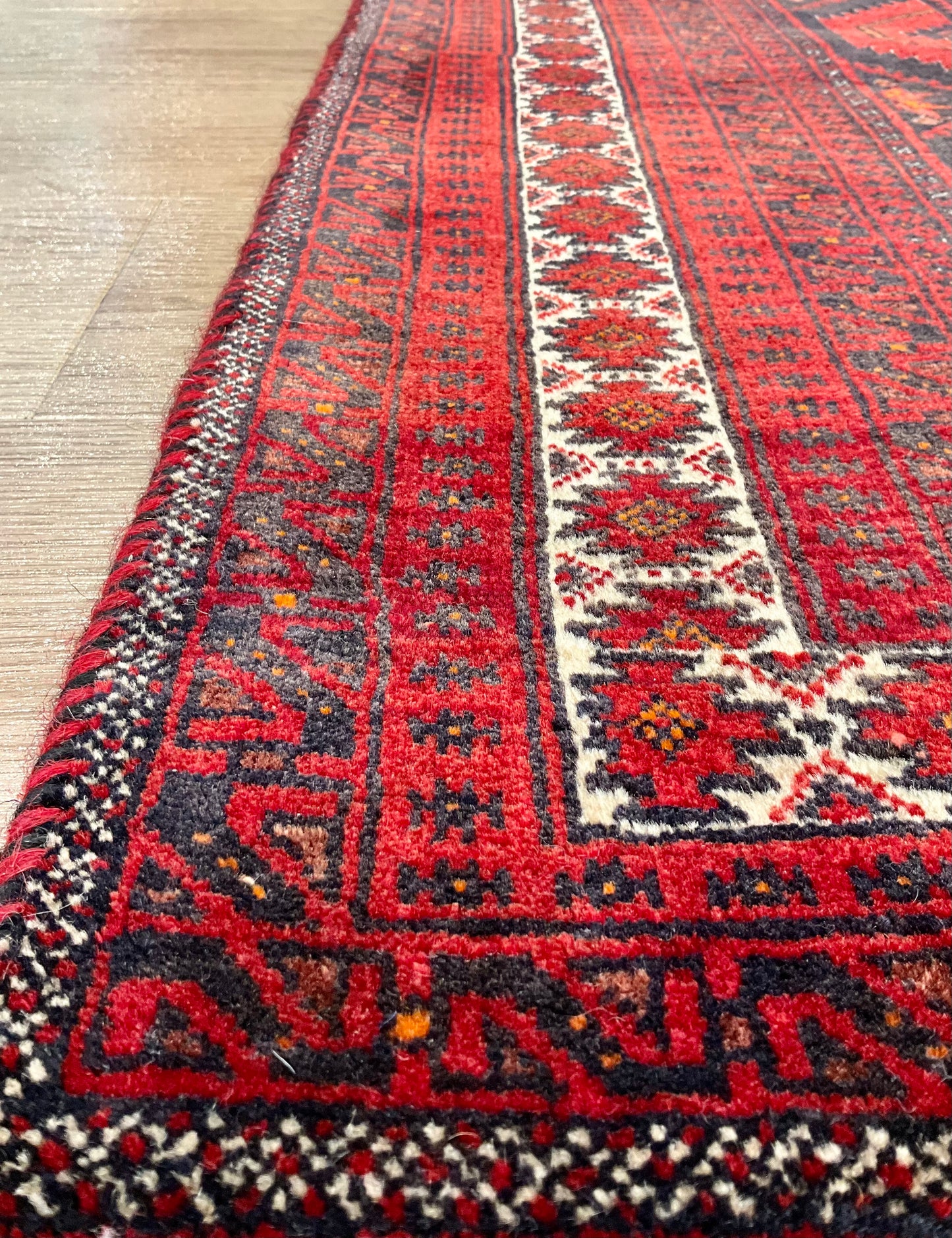 バルーチ 173cm x 90cm PS9170