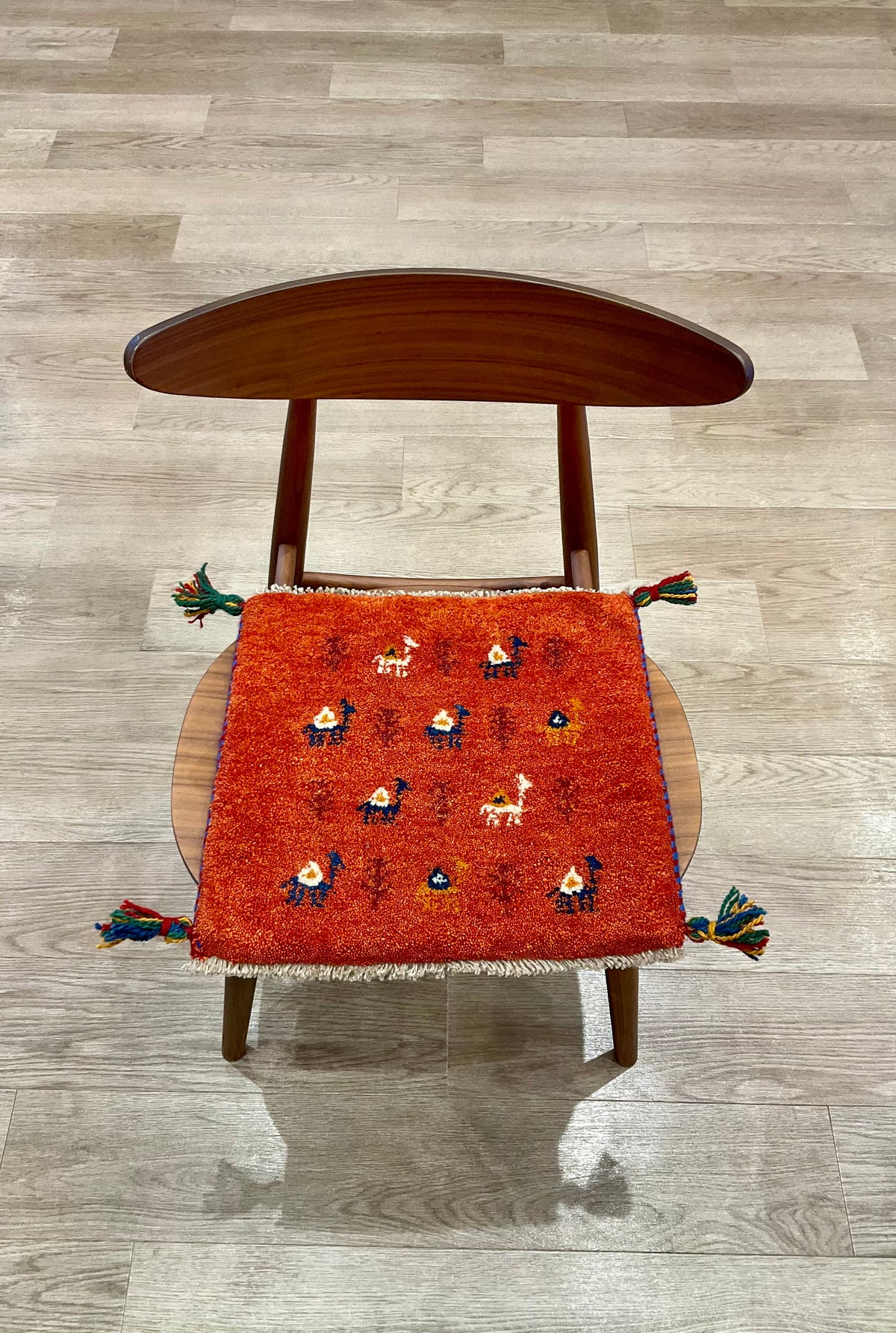 【福岡店】ギャッベ 41cm x 40cm Z2988