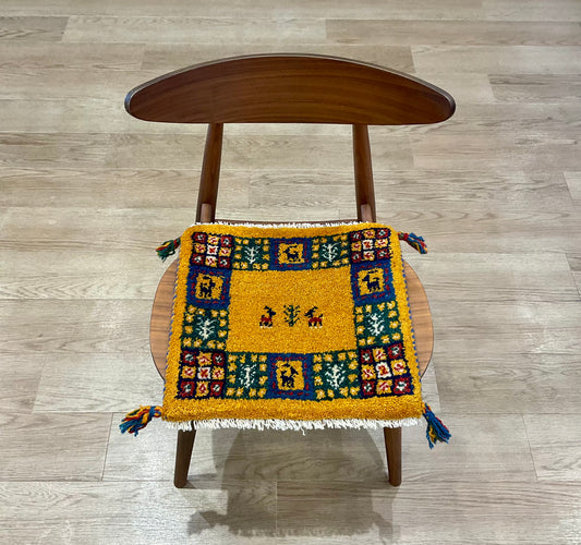 ギャッベ 41cm x 40cm T3856