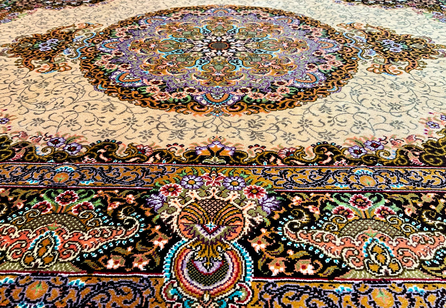 クム メイマリヤン工房 124cm x 82cm A22567