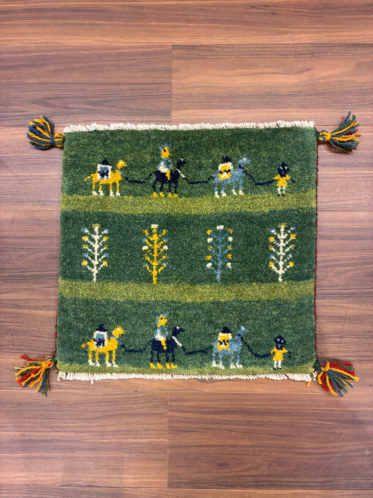 【千葉店】ギャッベ 43cm x 41cm Z3042