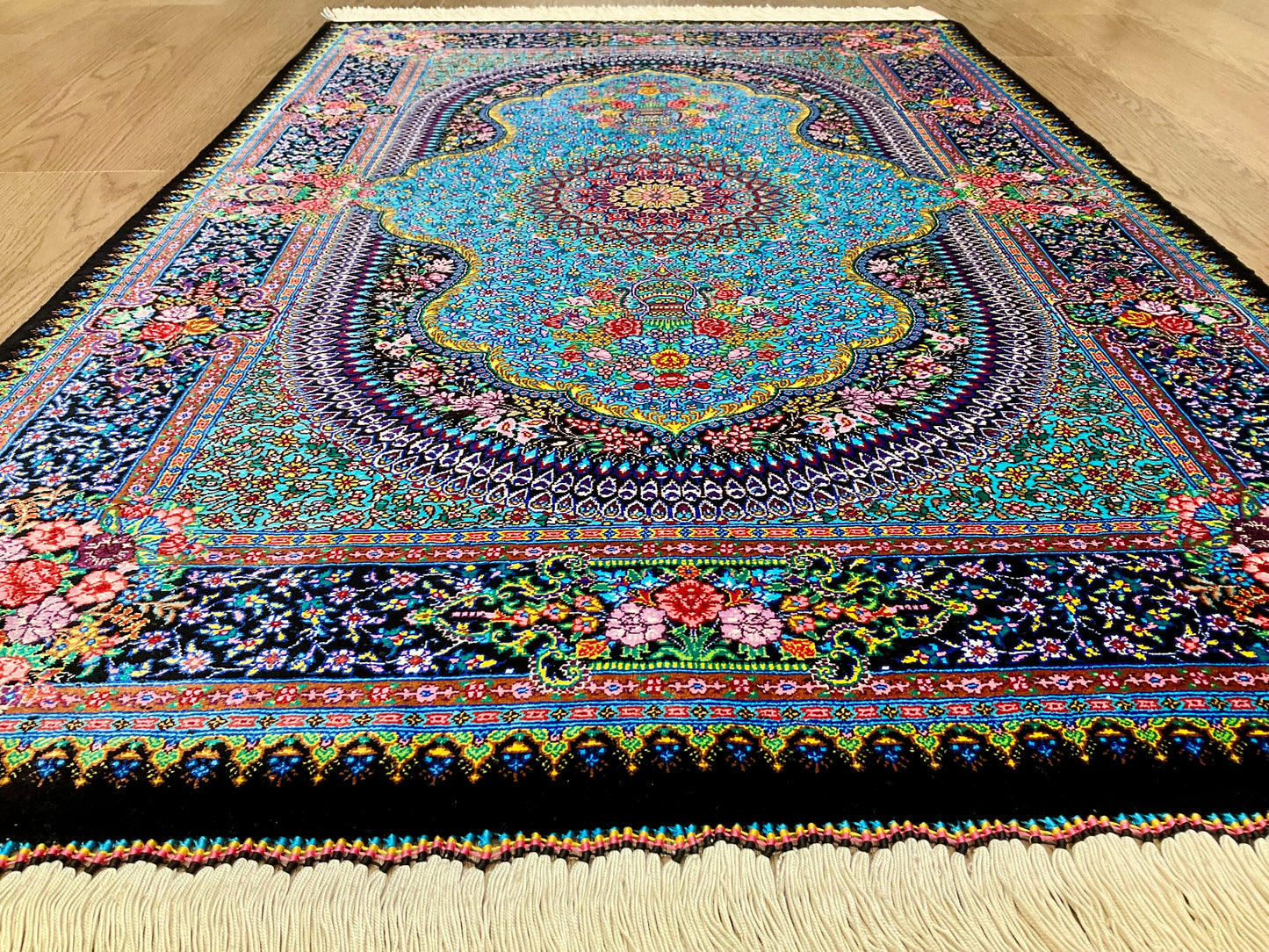 クム サフィザーデ工房 123m x 78cm SA1731
