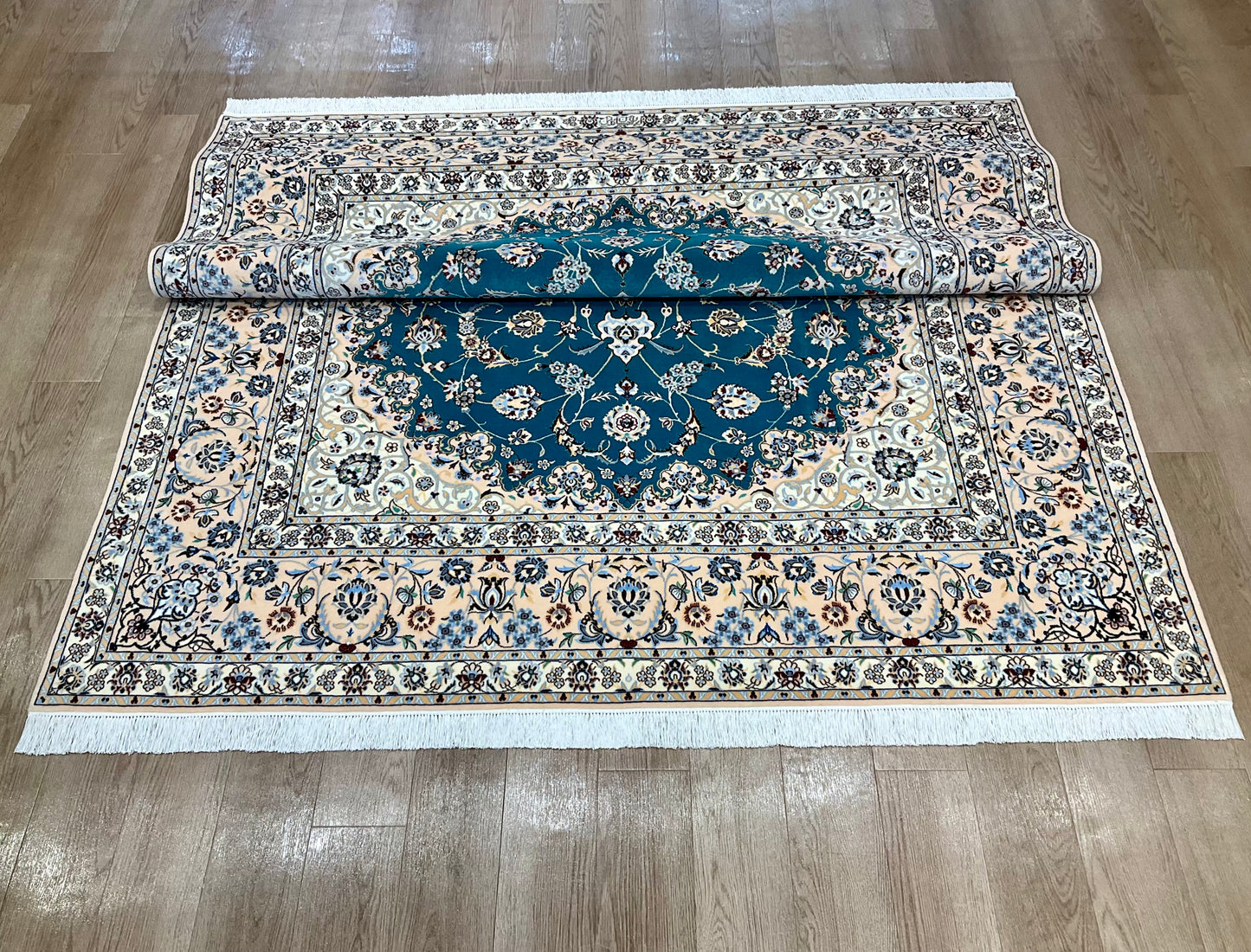 ナインシシラ ハビビアン工房 270cm x 207cm PS8622