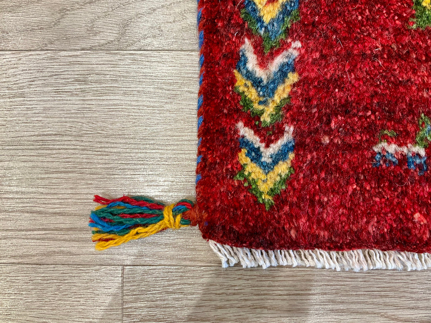 ギャッベ 40cm x 40cm Z486