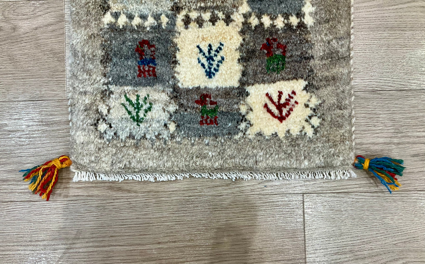 ギャッベ 42cm x 42cm Z1609