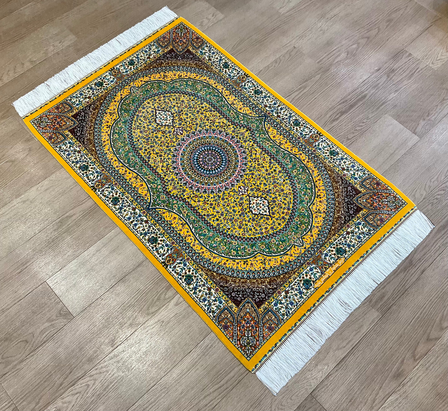 ペルシャンシルク 120cm x 80cm PS12397