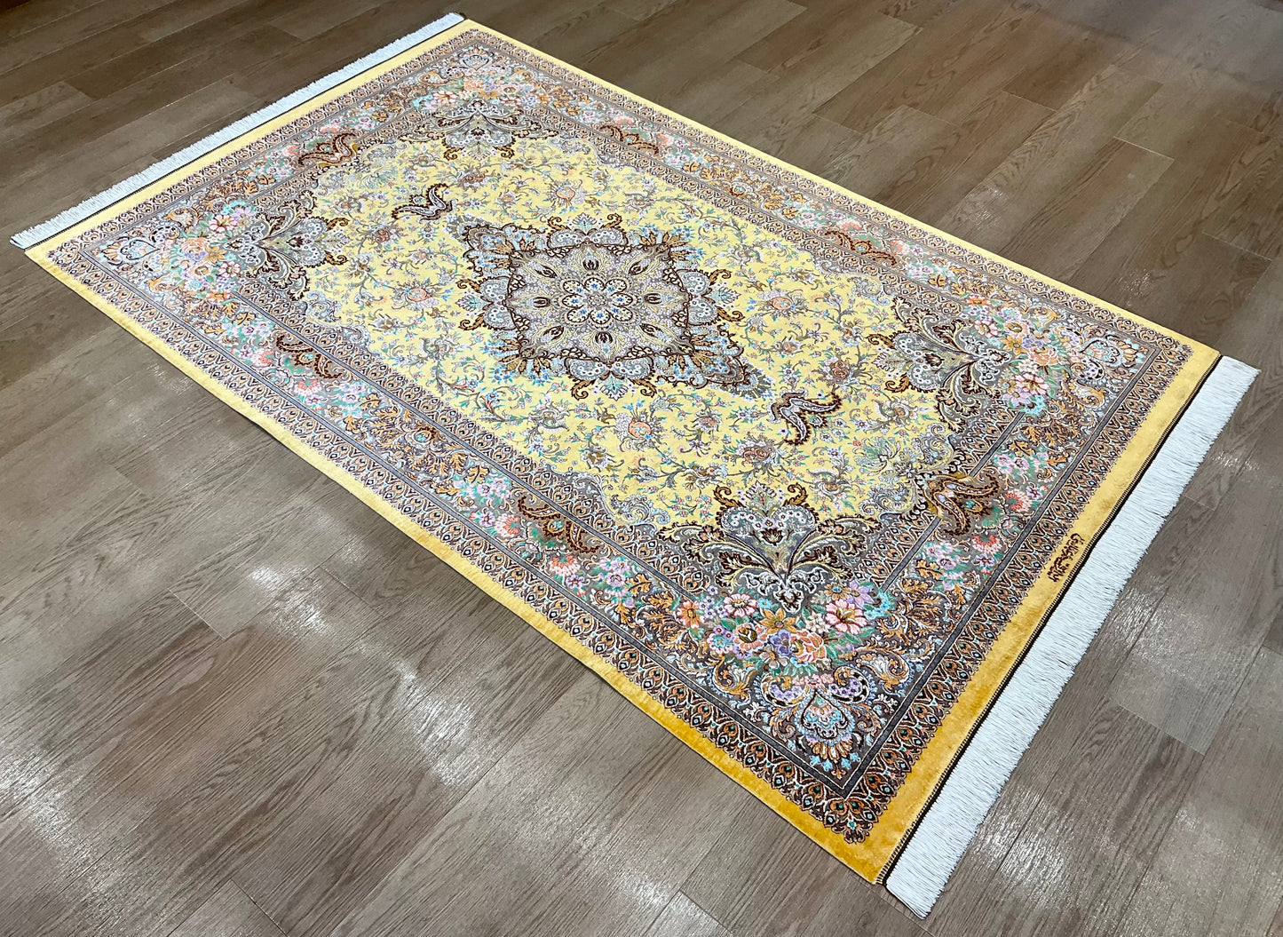 クム アッバースィ工房 205cm x 132cm PS3656