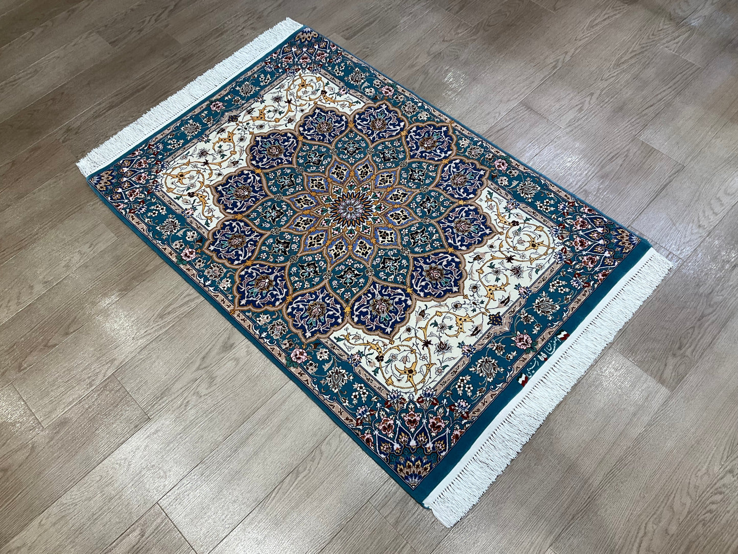 イスファハン ラフィー工房 123cm x 85cm PS4774