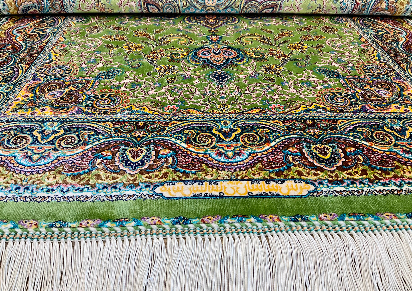 ペルシャンシルク 120cm x 80cm PS10863