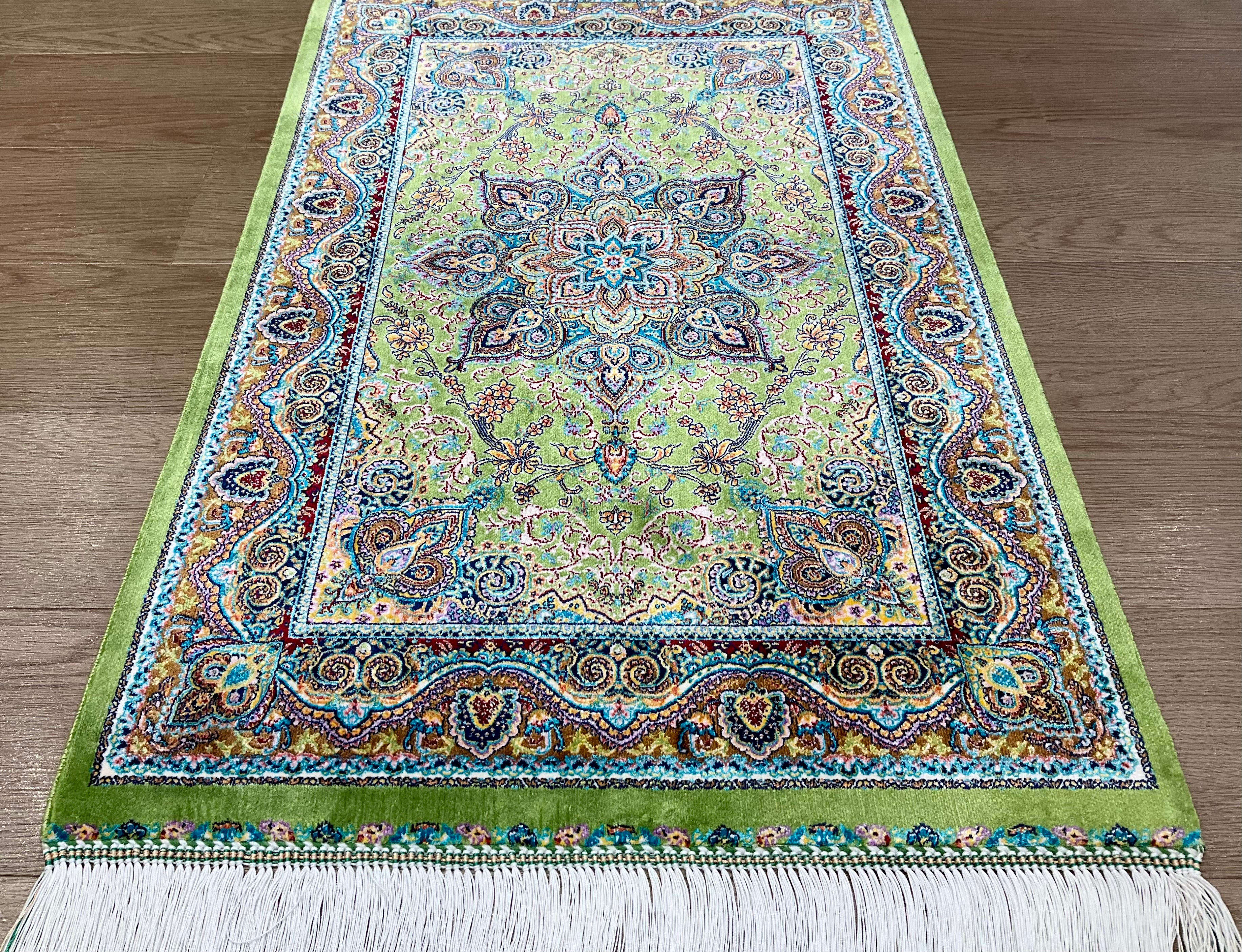 シルク絨毯 ペルシャンシルク 90cm x 60cm PS10826 – ペルシャ絨毯専門店