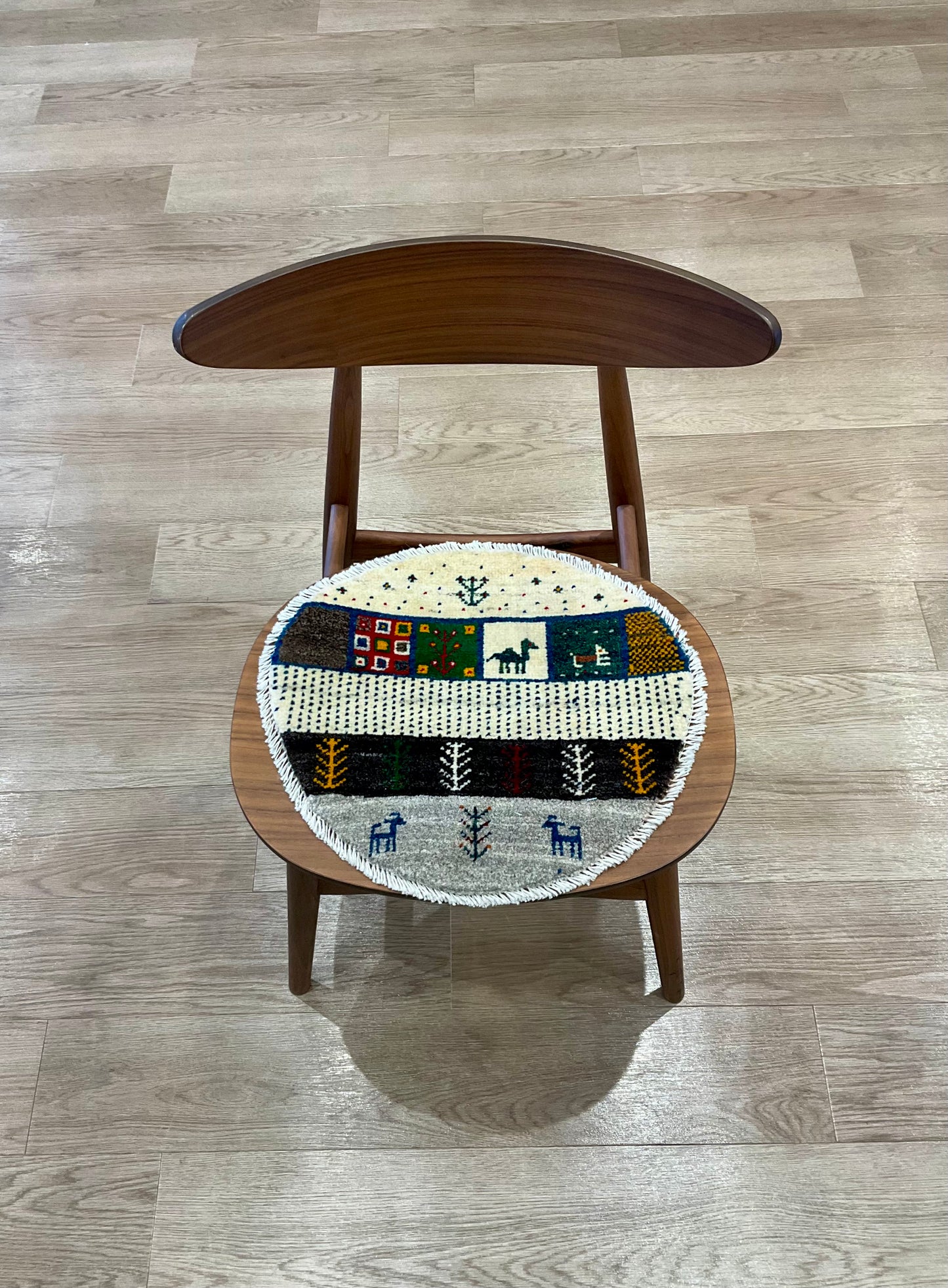 ギャッベ アマレバフト 43cm x 40cm AJ27572