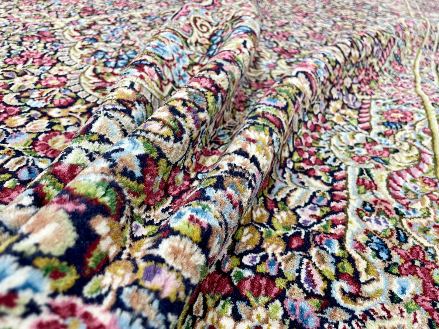 【オンライン限定】ケルマン 232cm x 150cm NT10176