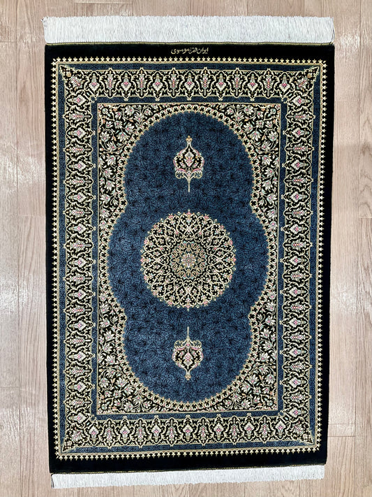 クム   ムーサヴィ工房 115cm x 77cm PS251