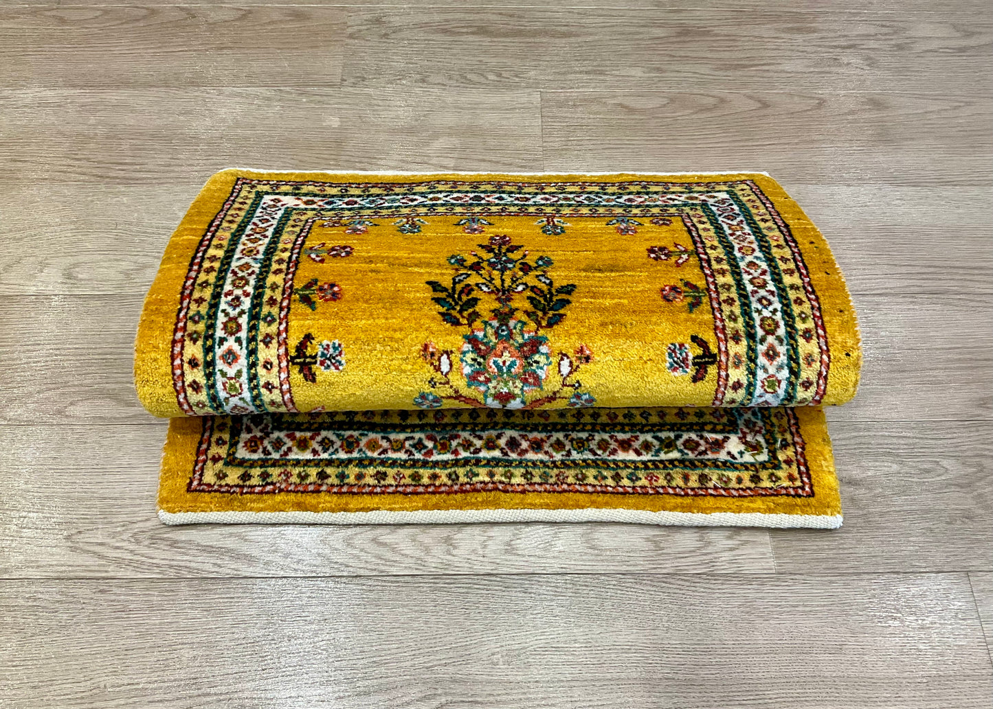 カシュクリギャッベ 89cm x64cm RJ16084