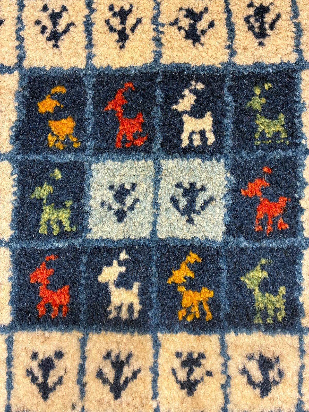 【千葉店】ギャッベ 39cm x 38cm Z3172