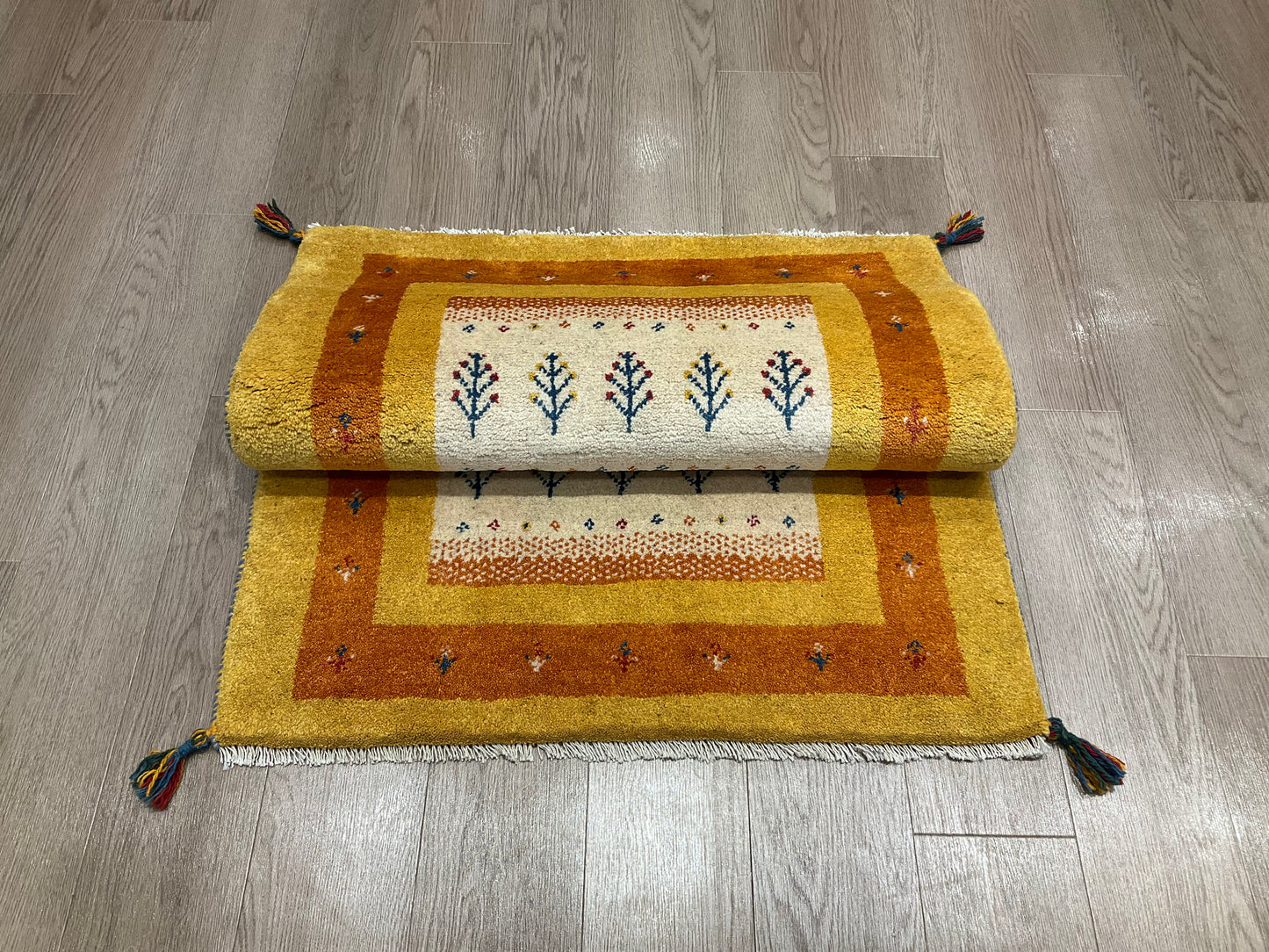 ギャッベ 120cm x 83cm RJ10415