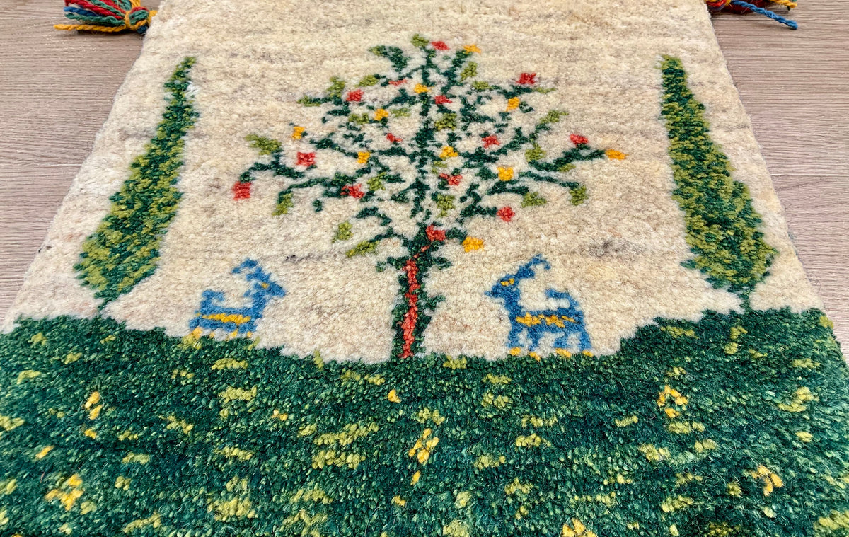 【福岡店】ギャッベ 37cm x 38cm Z3692