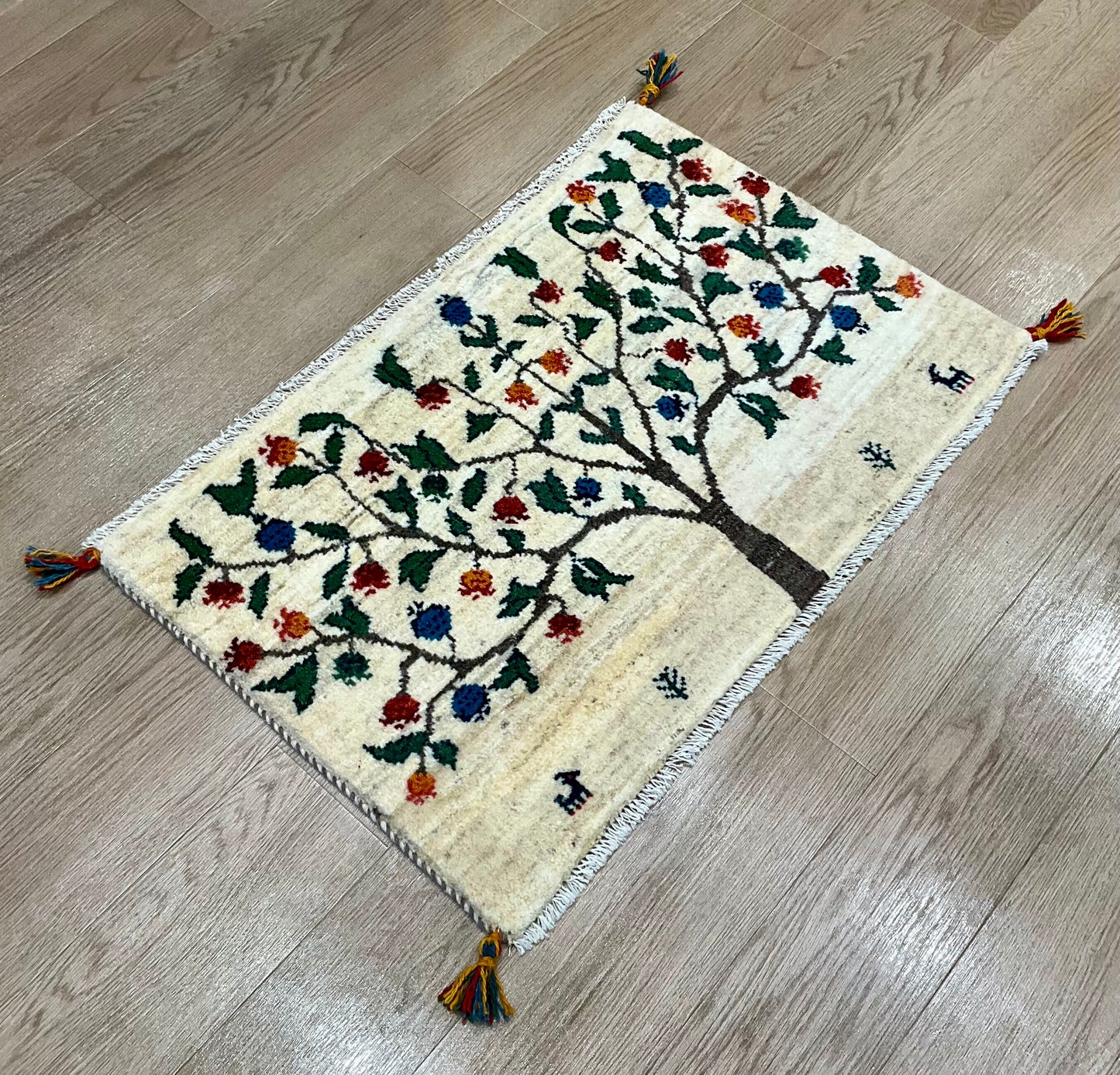 ギャッベ 90cm x 58cm RJ12518