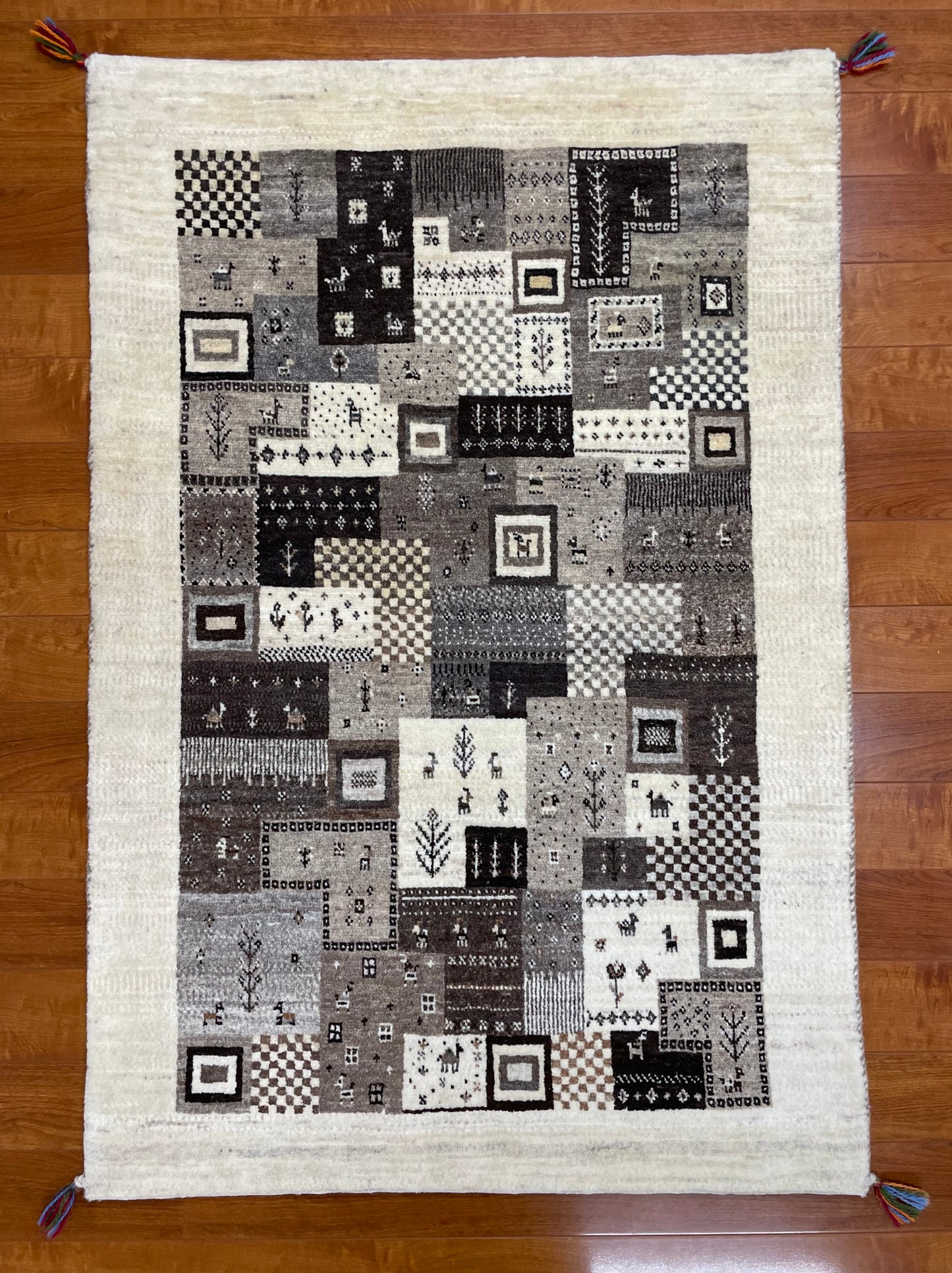 【オンライン限定】カシュクリギャッベ 130cm x 90cm RD8760