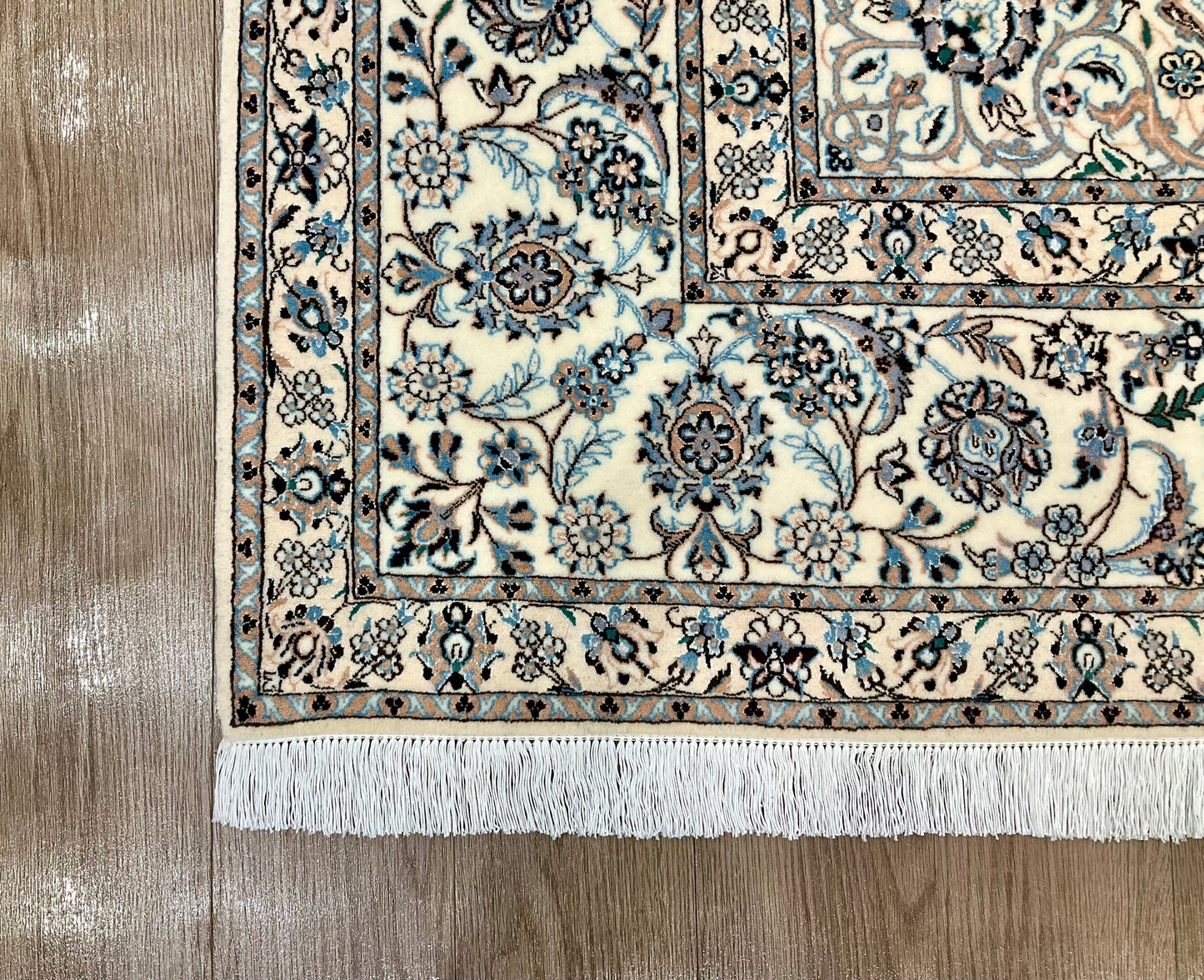 ナインシシラ ハビビアン工房 257cm x 210cm PS8623