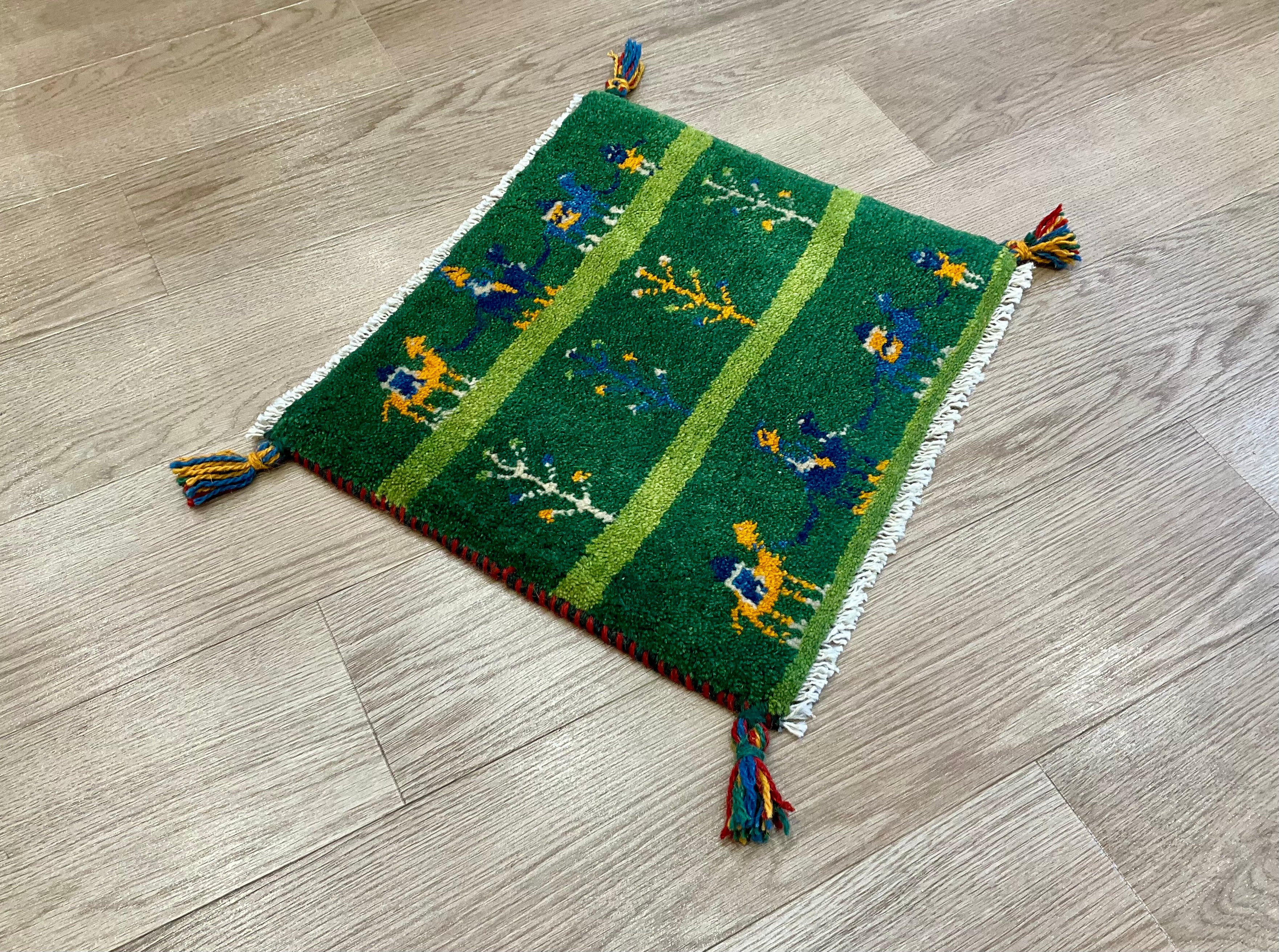 ギャッベ 44cm x 40cm Z1762 – ペルシャ絨毯専門店 ペルシャンパトリス