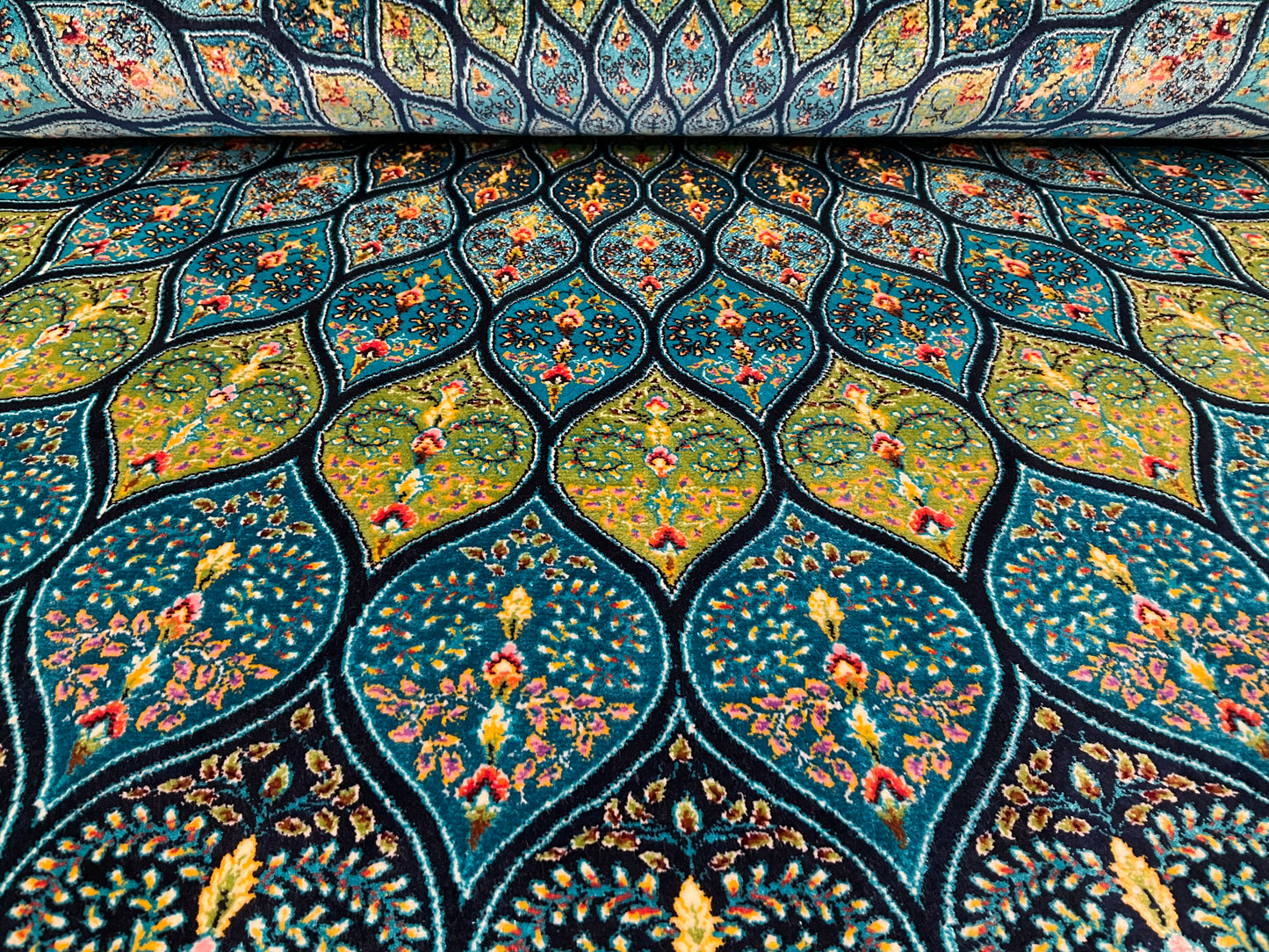 ペルシャンシルク 150cm x 100cm PS11023