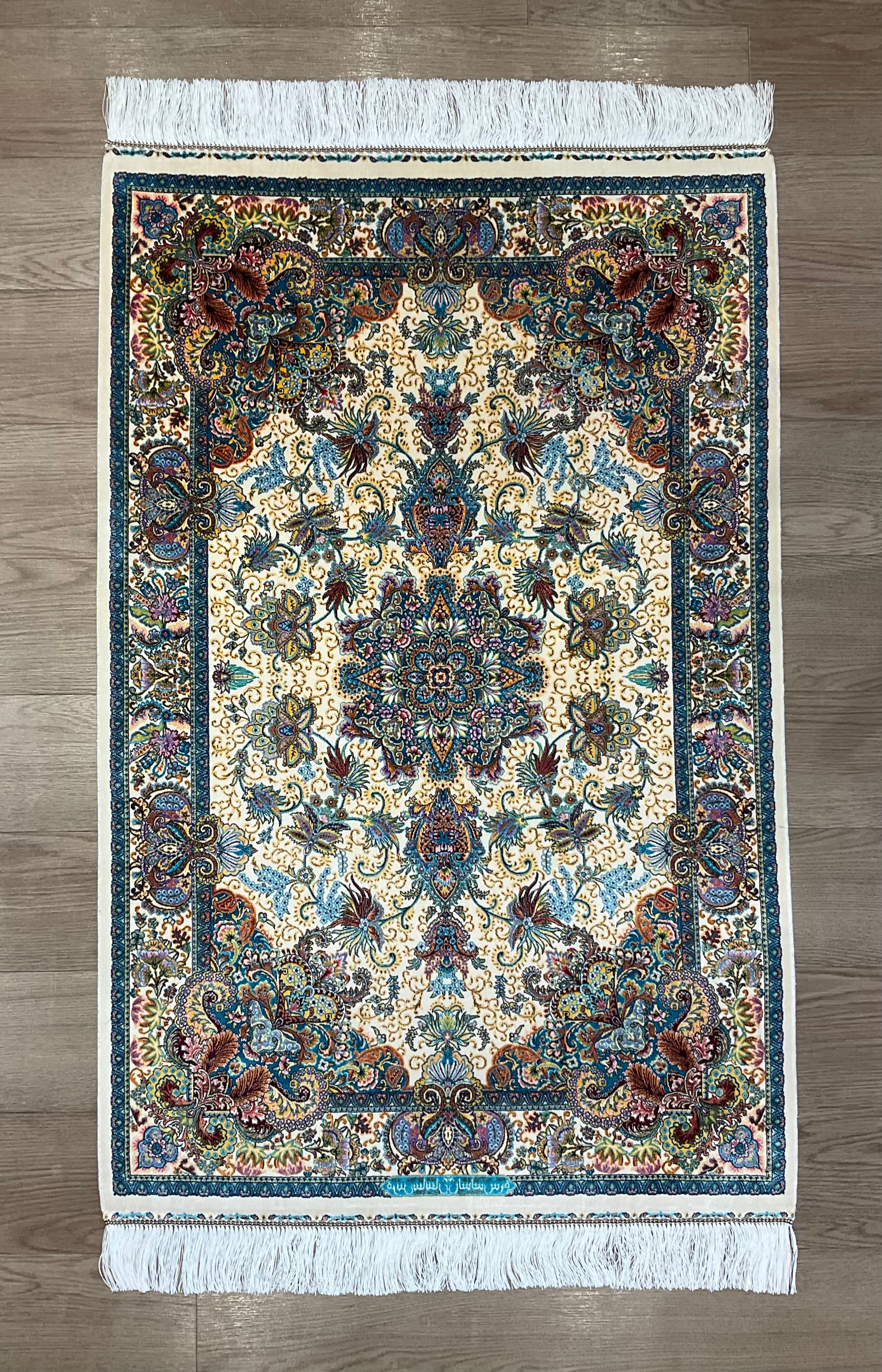 ペルシャンシルク（機械織） – ペルシャ絨毯専門店 ペルシャンパトリス