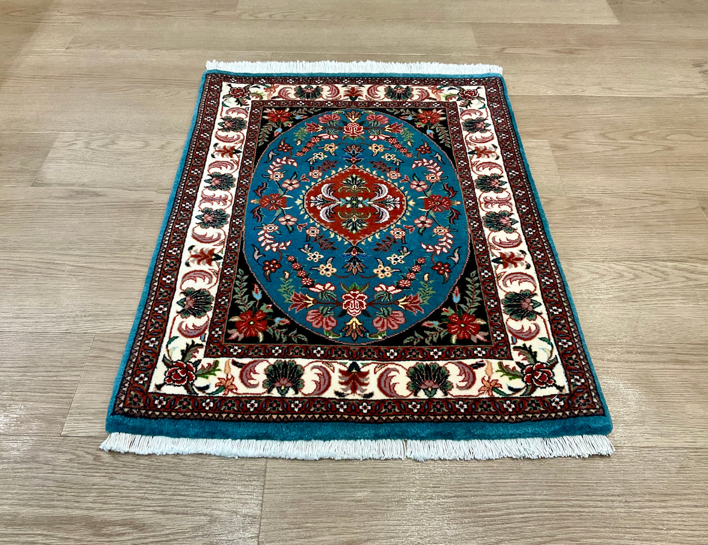 ビジャー 82cm x 62cm NT10041