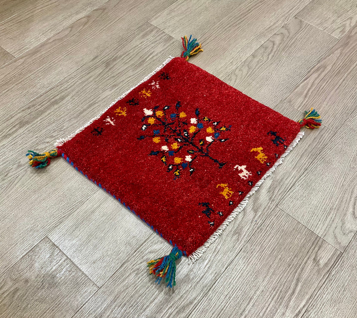 【福岡店】ギャッベ 41cm x 38cm Z3386