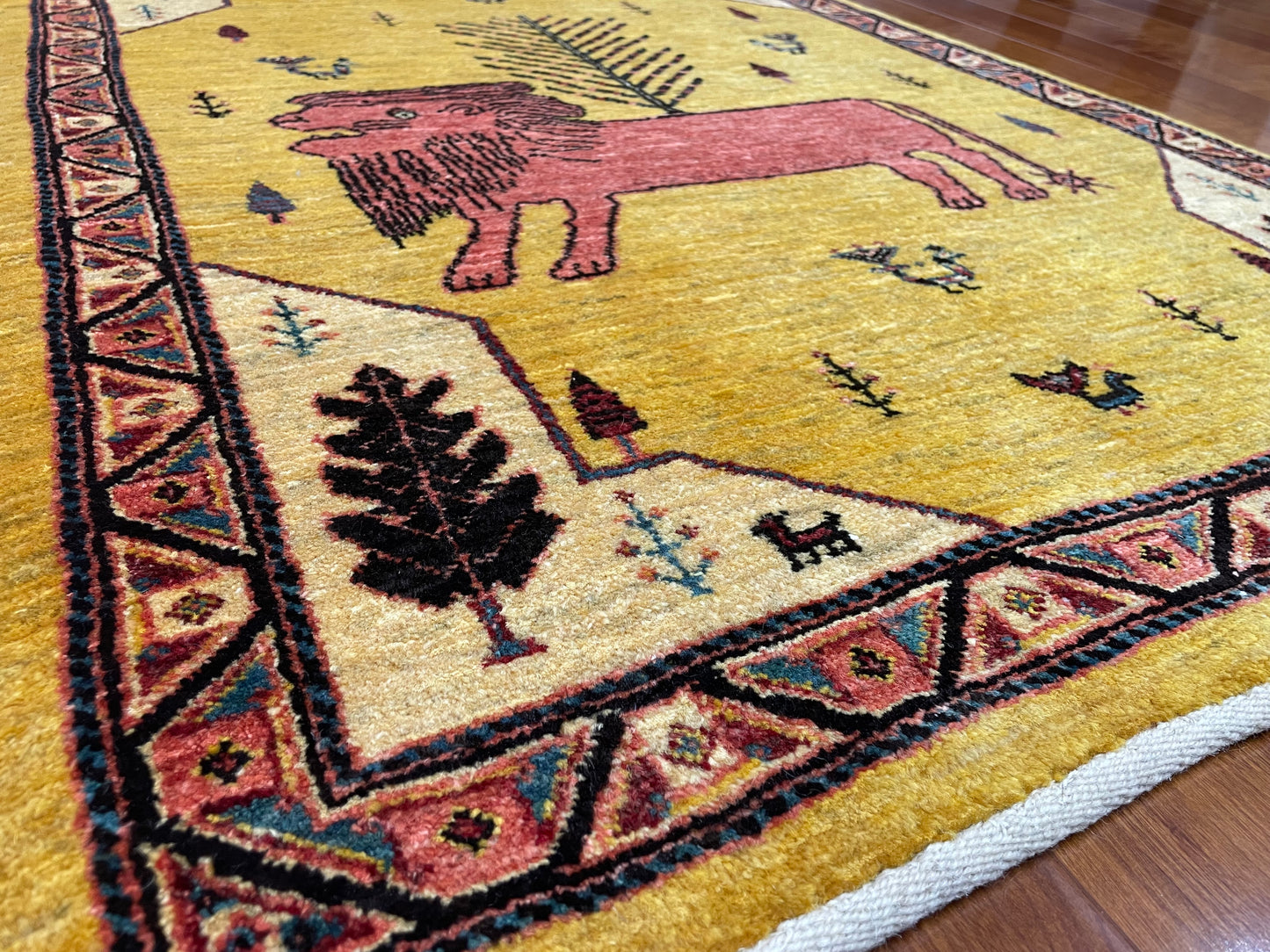 【オンライン限定】カシュクリギャッベ 125cm x 104cm RJ16783