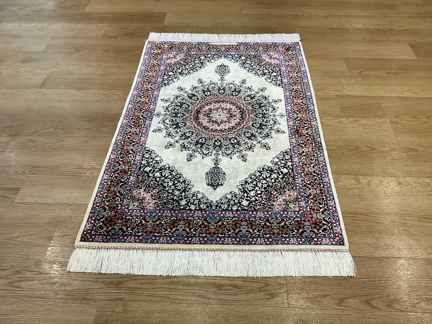 ペルシャンシルク 120cm x 80cm PS10969