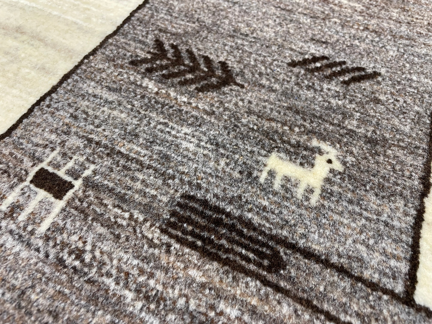【オンライン限定】カシュクリギャッベ 130cm x 82cm RJ15168