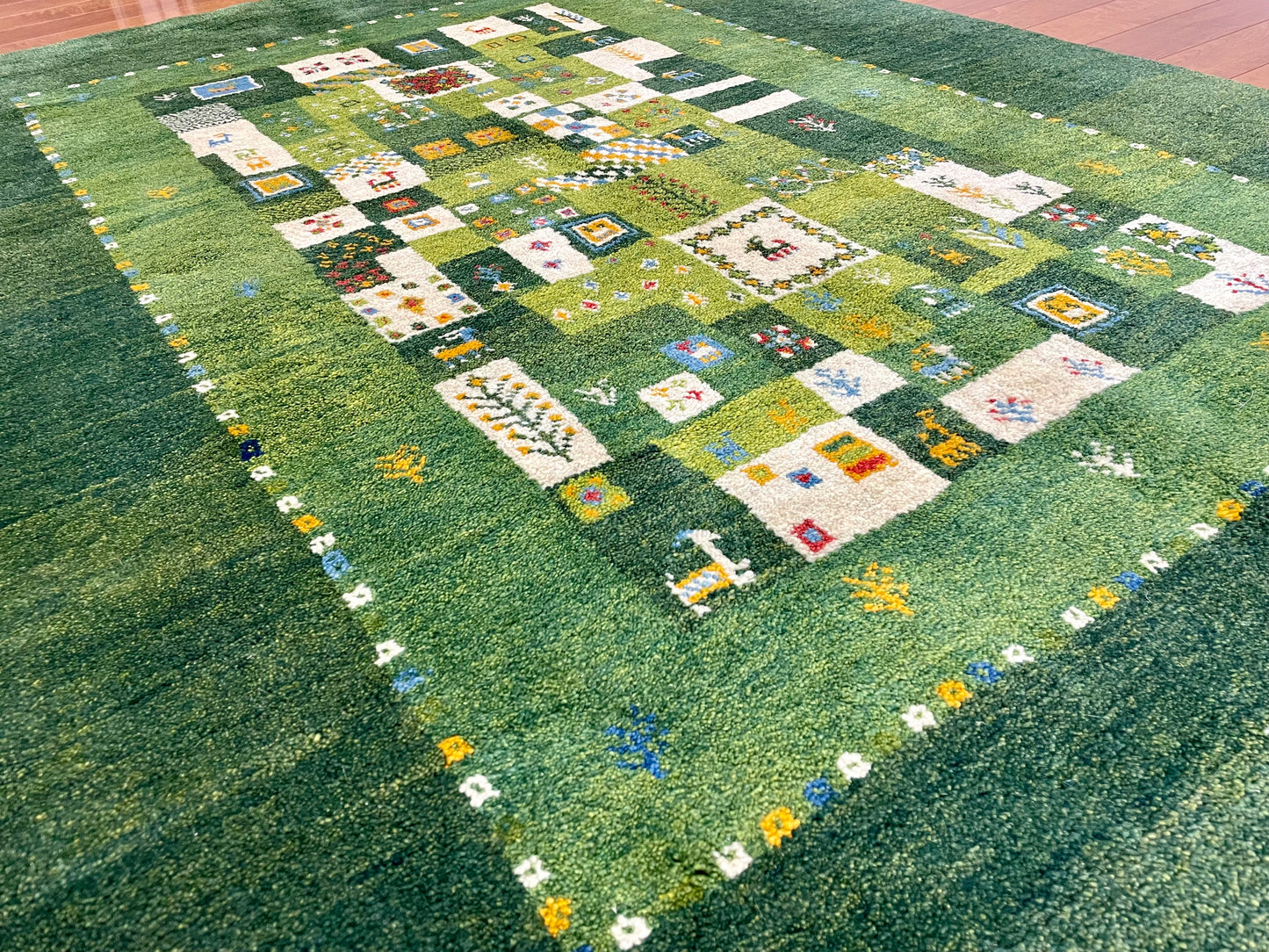 【オンライン限定】ギャッベ 192cm x 147cm RJ4844
