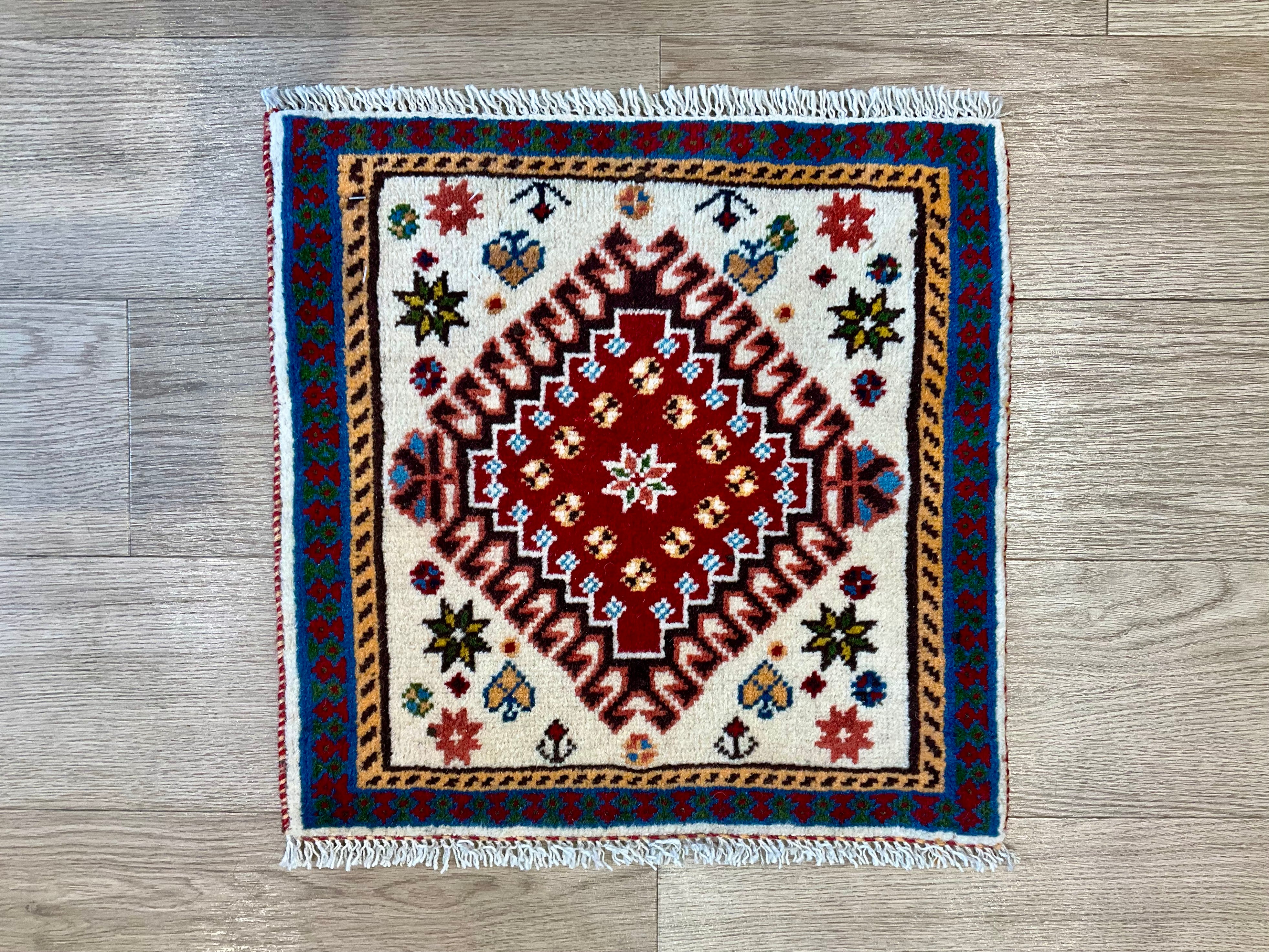 ヤラメ 42cm x 42cm PS12051 – ペルシャ絨毯専門店 ペルシャンパトリス