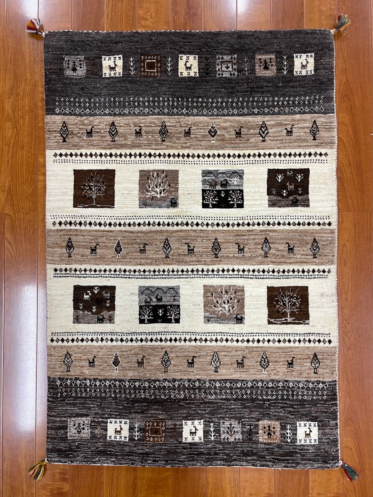 【オンライン限定】カシュクリギャッベ 130cm x 87cm RD13607