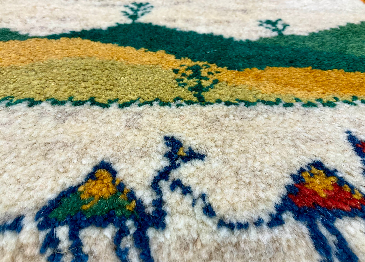 ギャッベ 43cm x 37cm Z1227