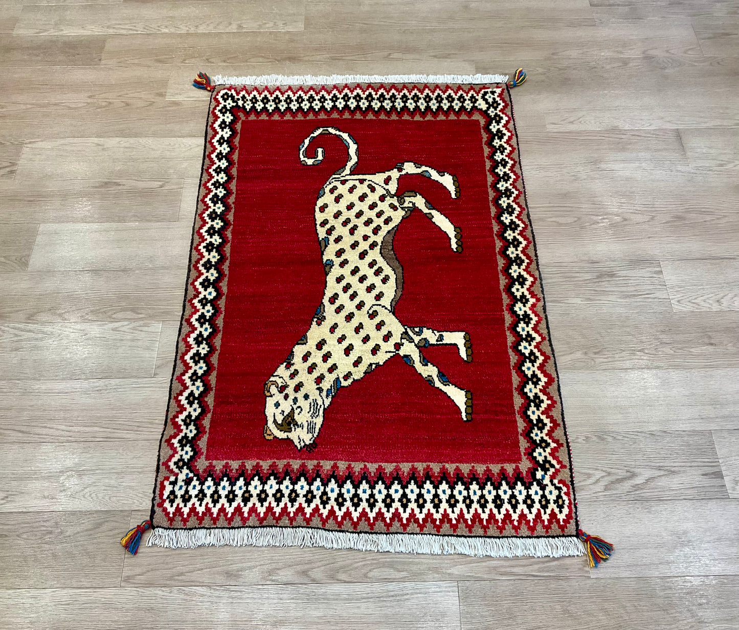 ギャッベ アマレバフト 135cm x 88cm RJ11427