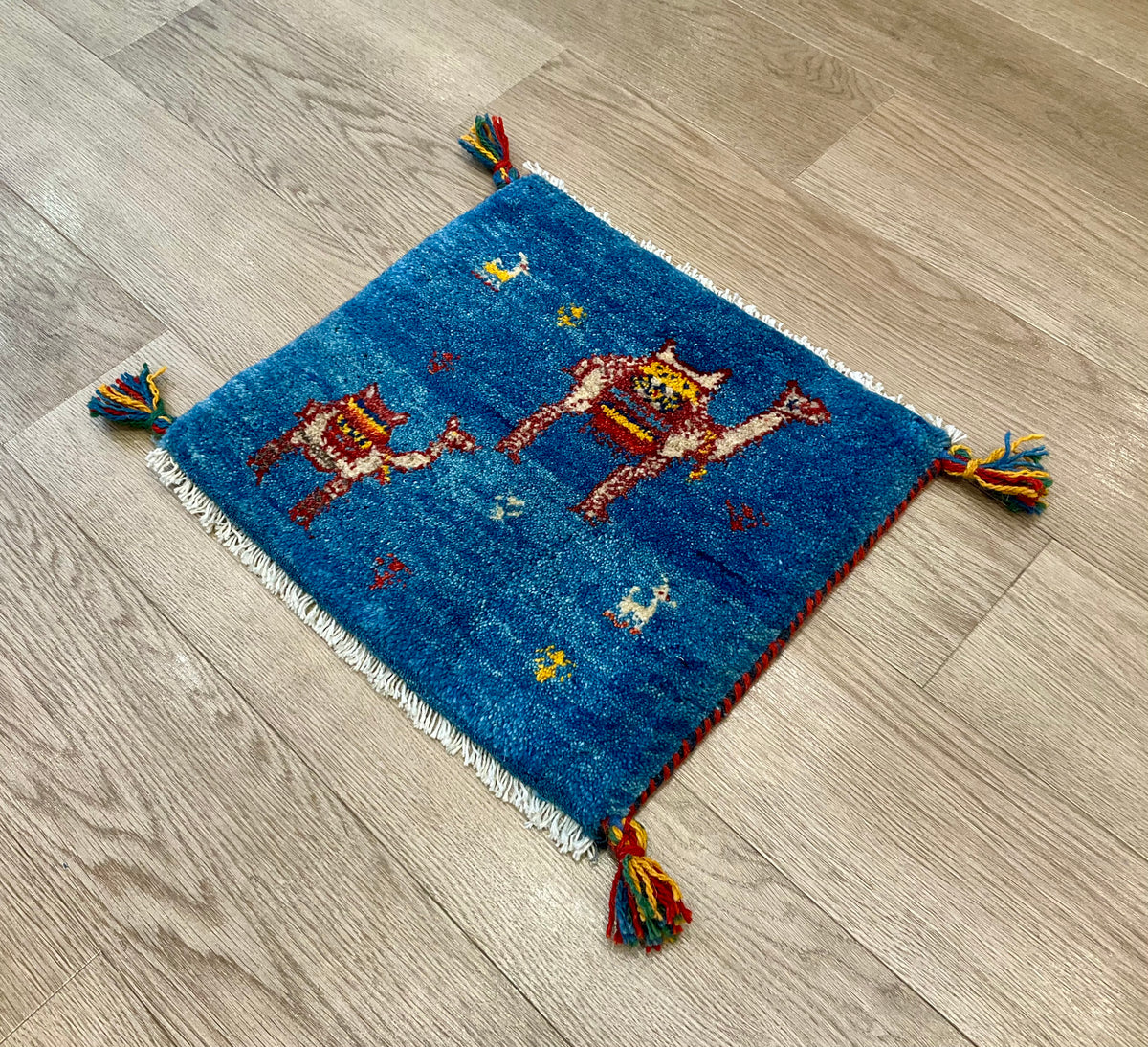 【福岡店】ギャッベ 43cm x 38cm Z3587
