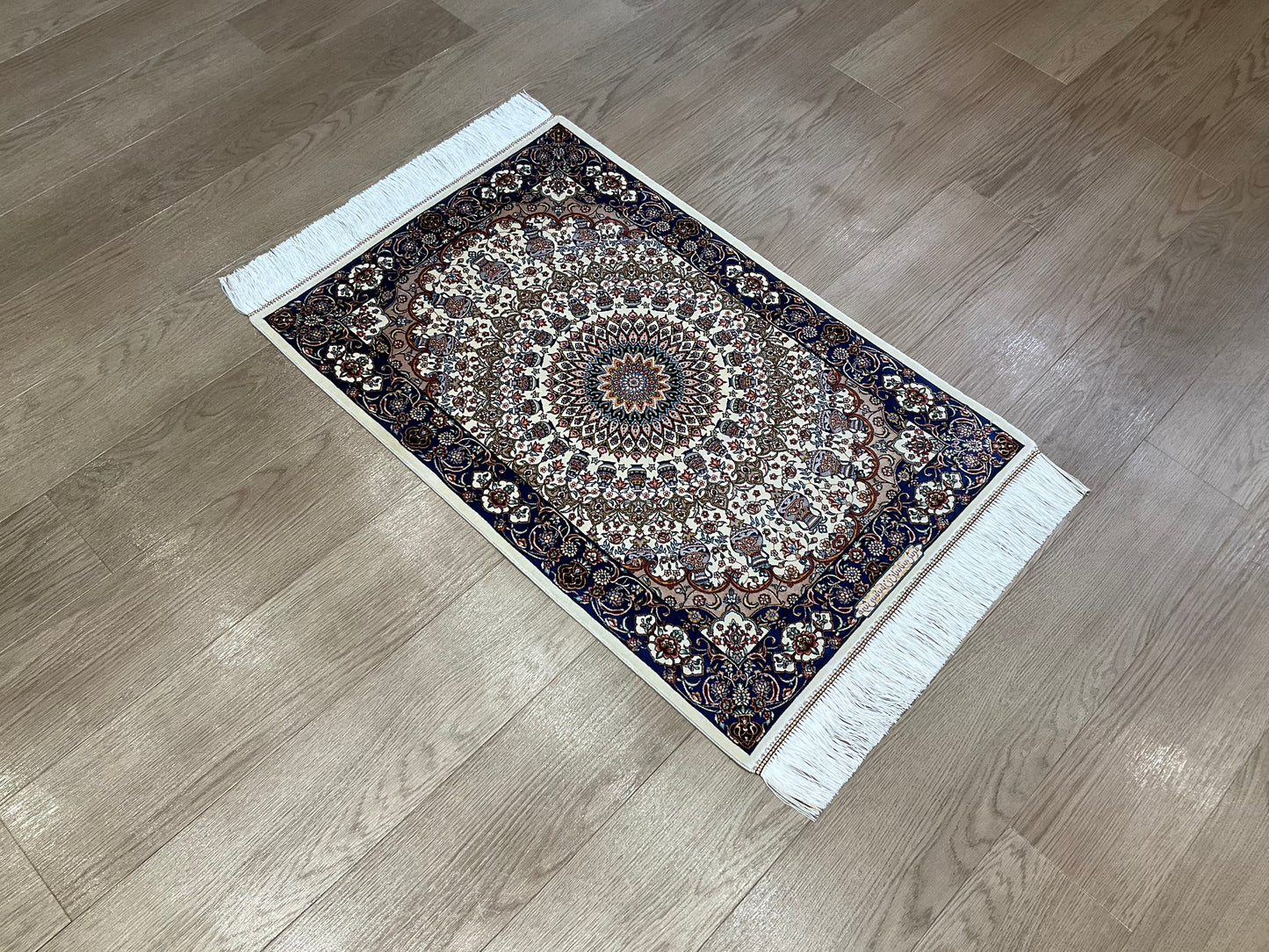 ペルシャンシルク 90cm x 60cm PS10807